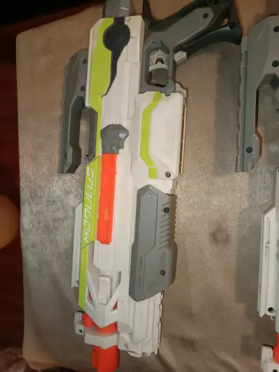 Pistolas de juguete Nerf - miniatura 2