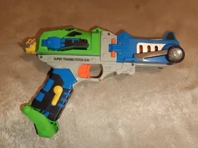 Pistola de juguete Super Transmutation - miniatura 1
