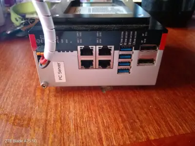 Servidor PC compacto - miniatura 1