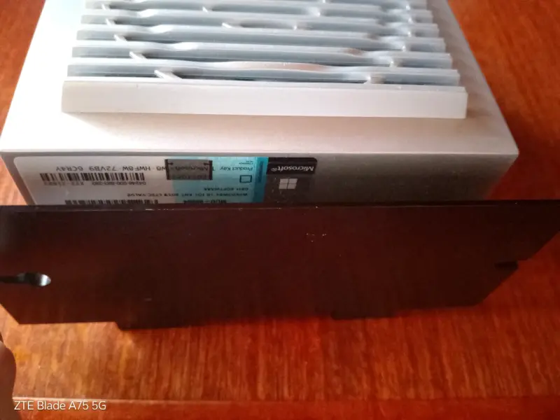 Servidor PC compacto - 4
