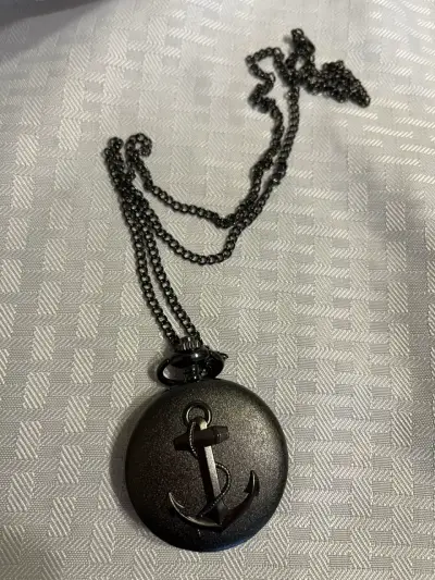 Reloj de bolsillo negro con ancla - miniatura 1