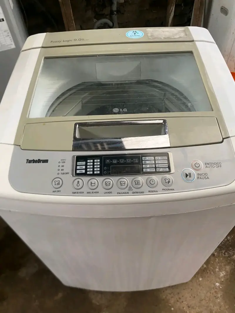 Lavadora LG 9kg TurboDrum - 1