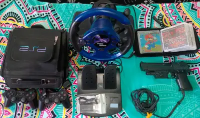 Set PS2 con acccesorios y juegos - miniatura 1