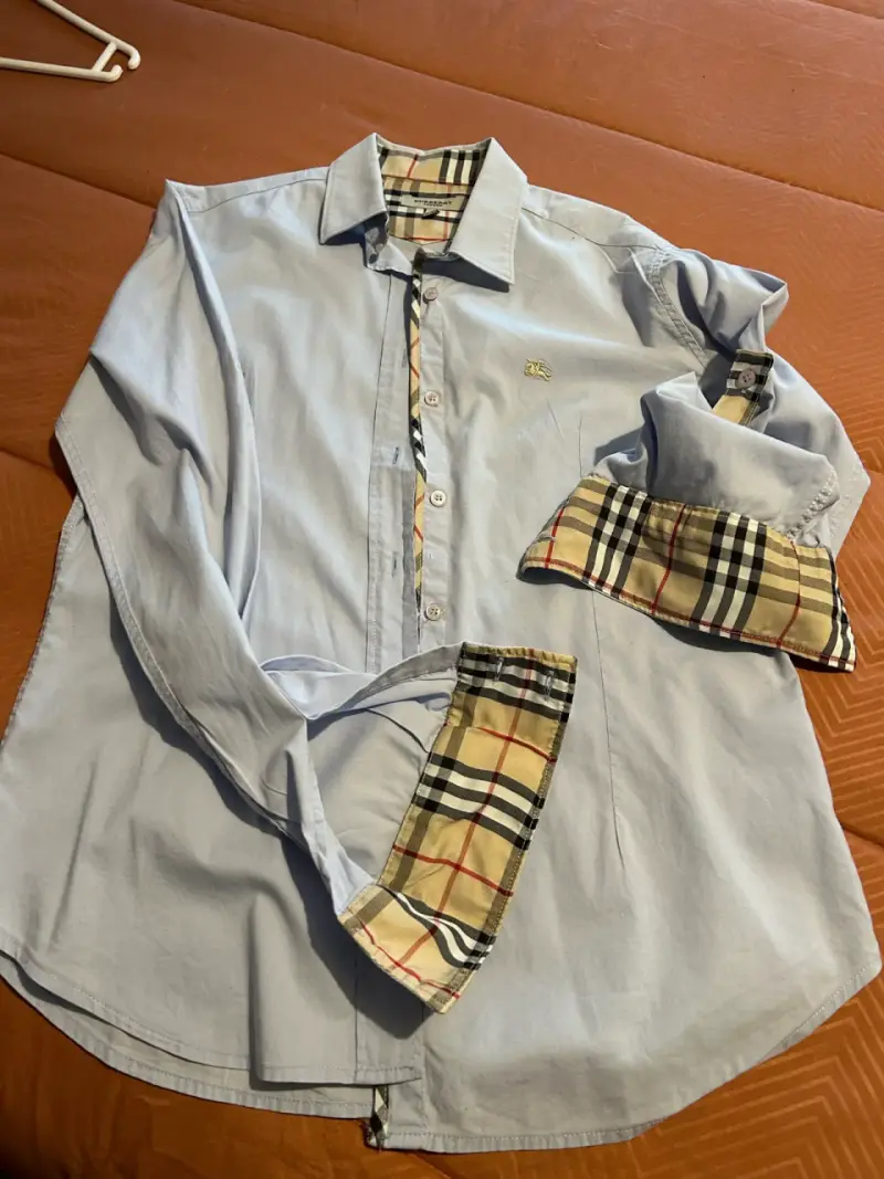 Blusa Burberry talla M - 1
