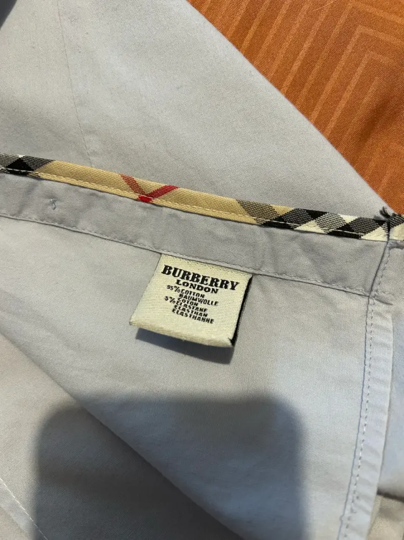 Blusa Burberry talla M - 3