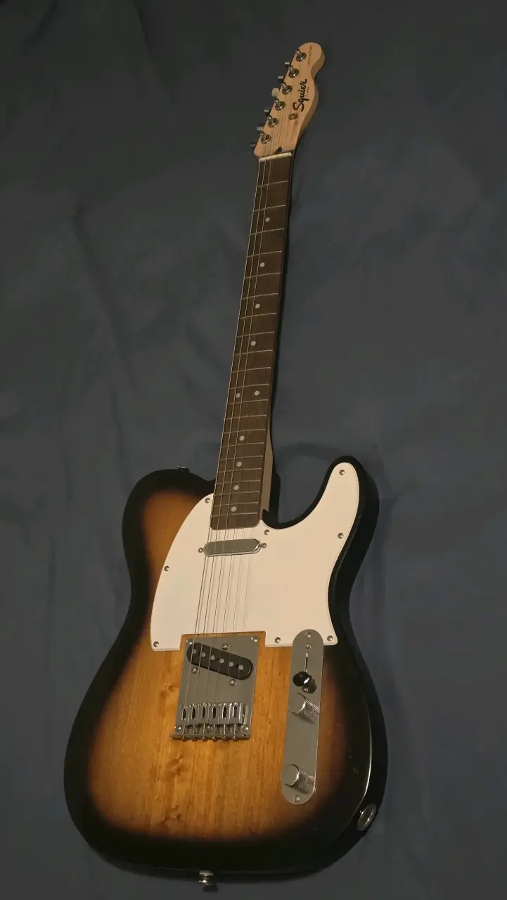 Guitarra Squier Telecaster Debut Series - 1