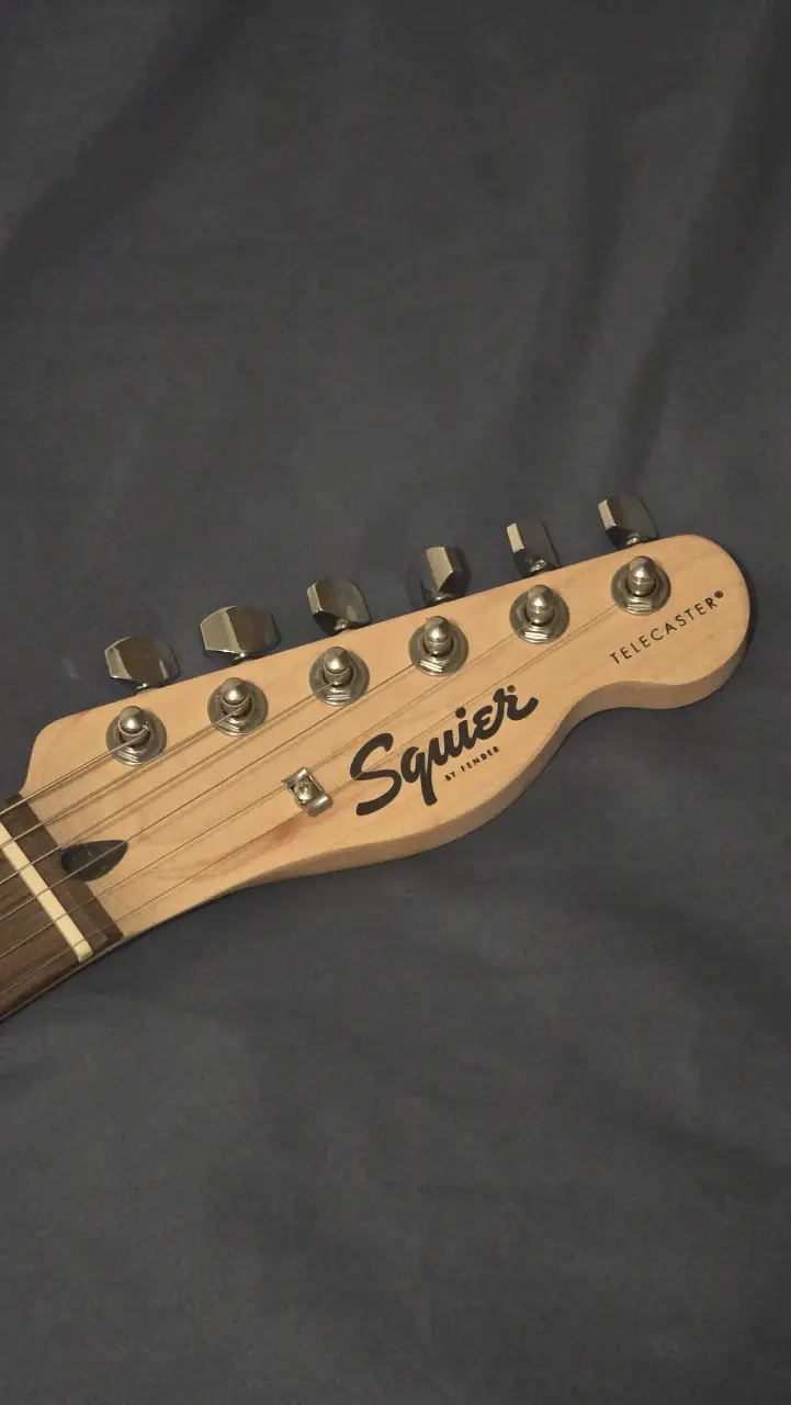 Guitarra Squier Telecaster Debut Series - 3