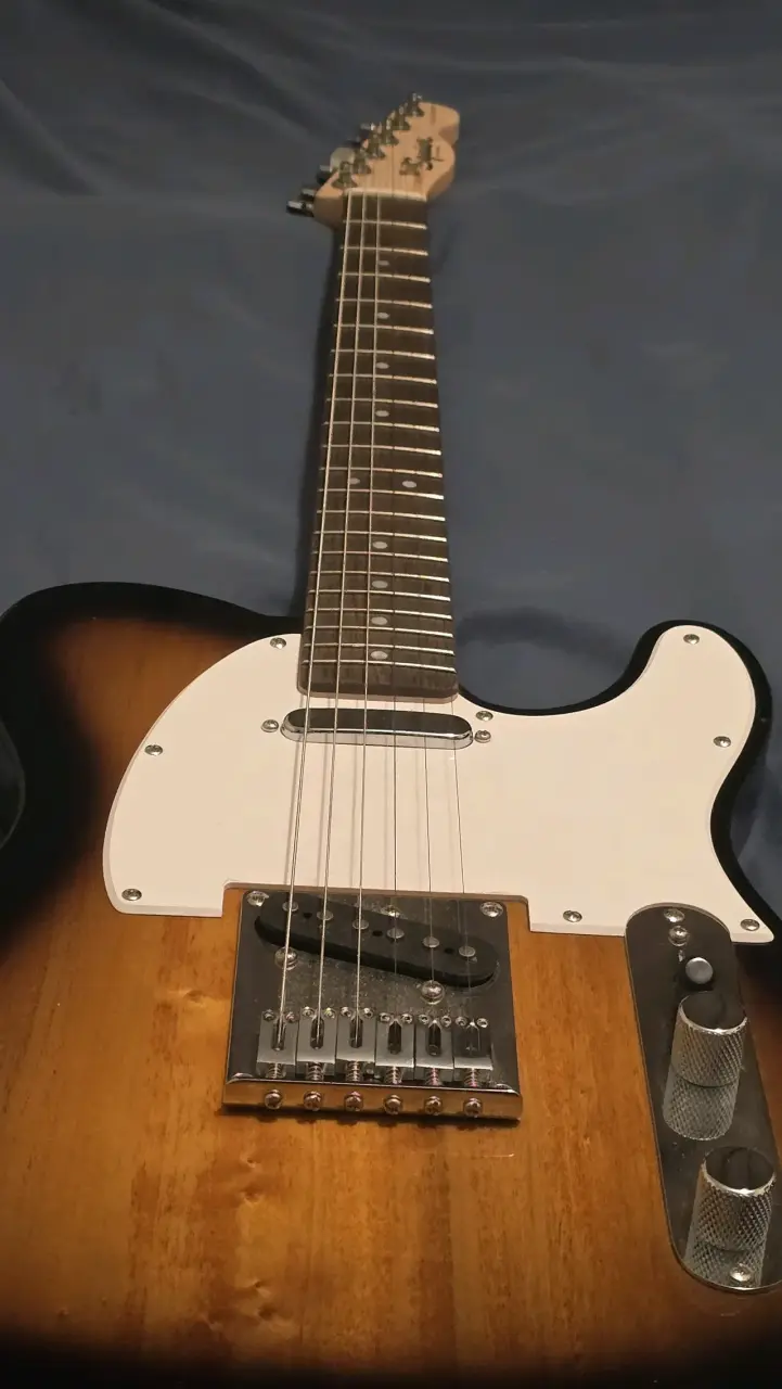 Guitarra Squier Telecaster Debut Series - 4