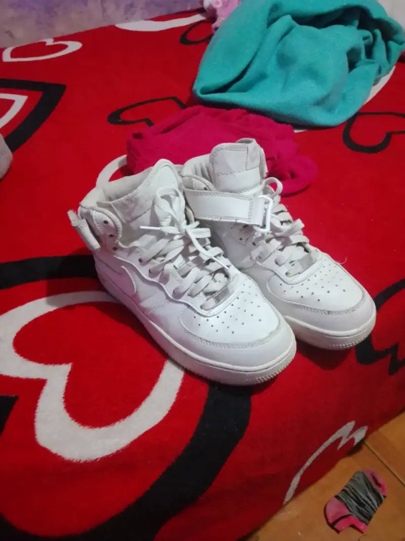 Zapatillas blancas de caña alta - 1