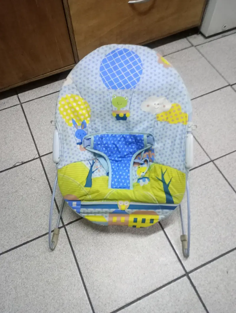 Silla mecedora para bebé