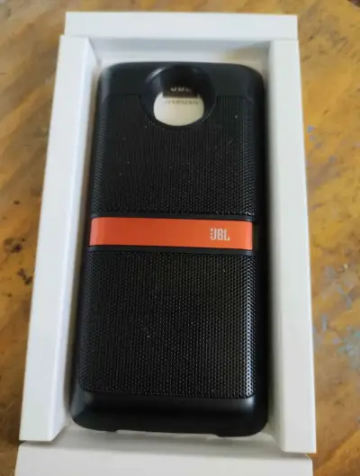 Altavoz JBL para celular - miniatura 1