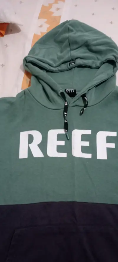 Polerón verde REEF con capucha - miniatura 1