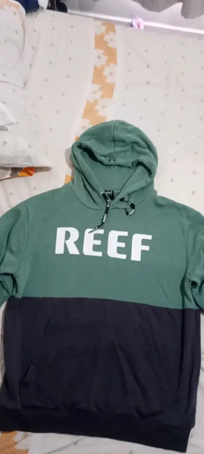 Polerón verde REEF con capucha - miniatura 3