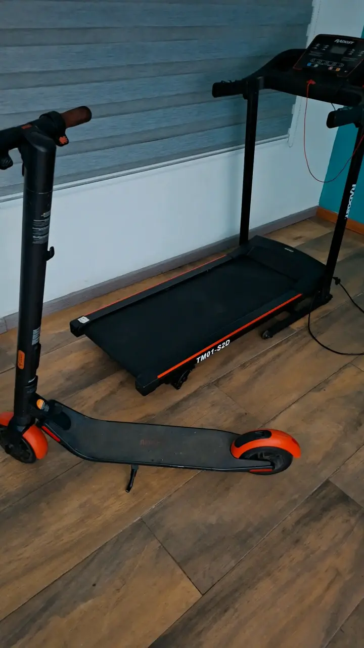 Scooter eléctrico negro anaranjado - 2