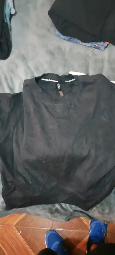 Poleron negro Calvin Klein - miniatura 1