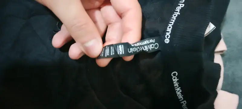 Poleron negro Calvin Klein - 2