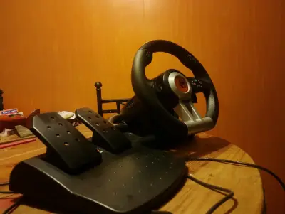 Volante y pedales para simulador - miniatura 1