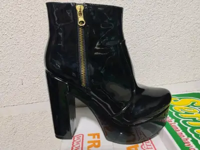 Botines negros charol con tacón - miniatura 2