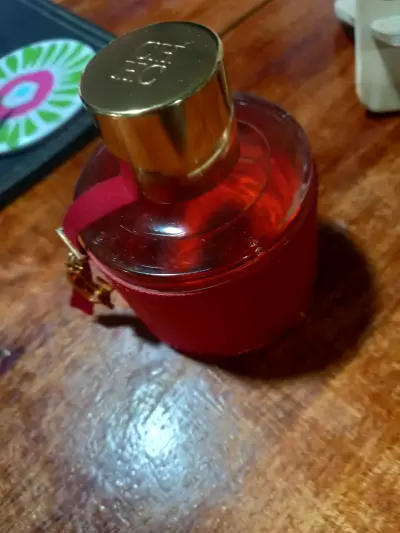 Perfume CH en botella roja - miniatura 6