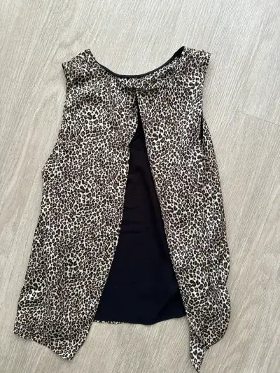 Blusa estampado animal print - miniatura 2