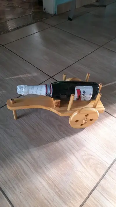 Mesa de Vino de Madera - miniatura 2