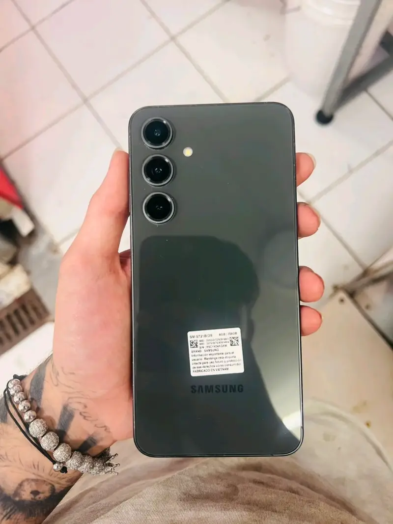 Teléfono Samsung Galaxy negro