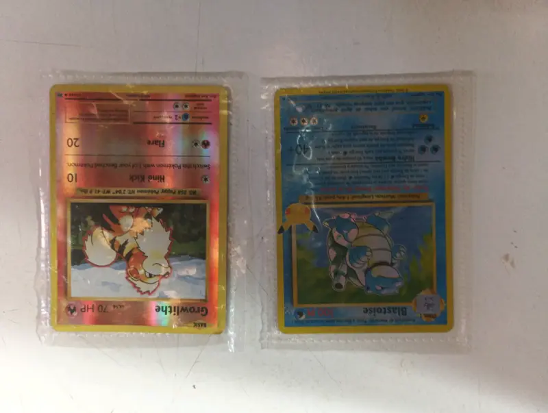 Cartas Pokémon holográficas