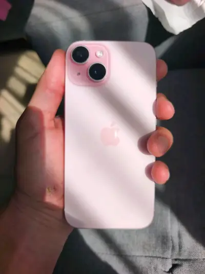 iPhone 15 256 gb rosa con caja original - miniatura 4