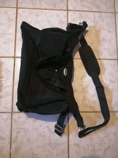 Bolso Infanti negro con correa ajustable - miniatura 1