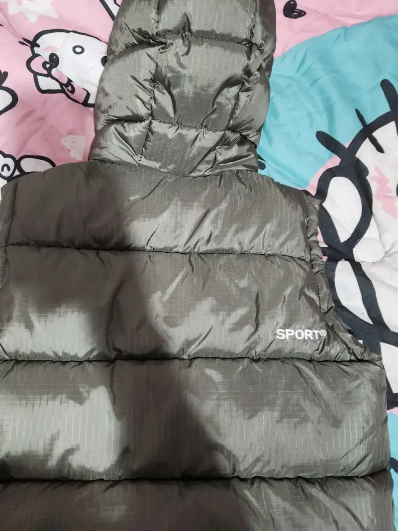 Chaqueta acolchada con capucha gris - 6