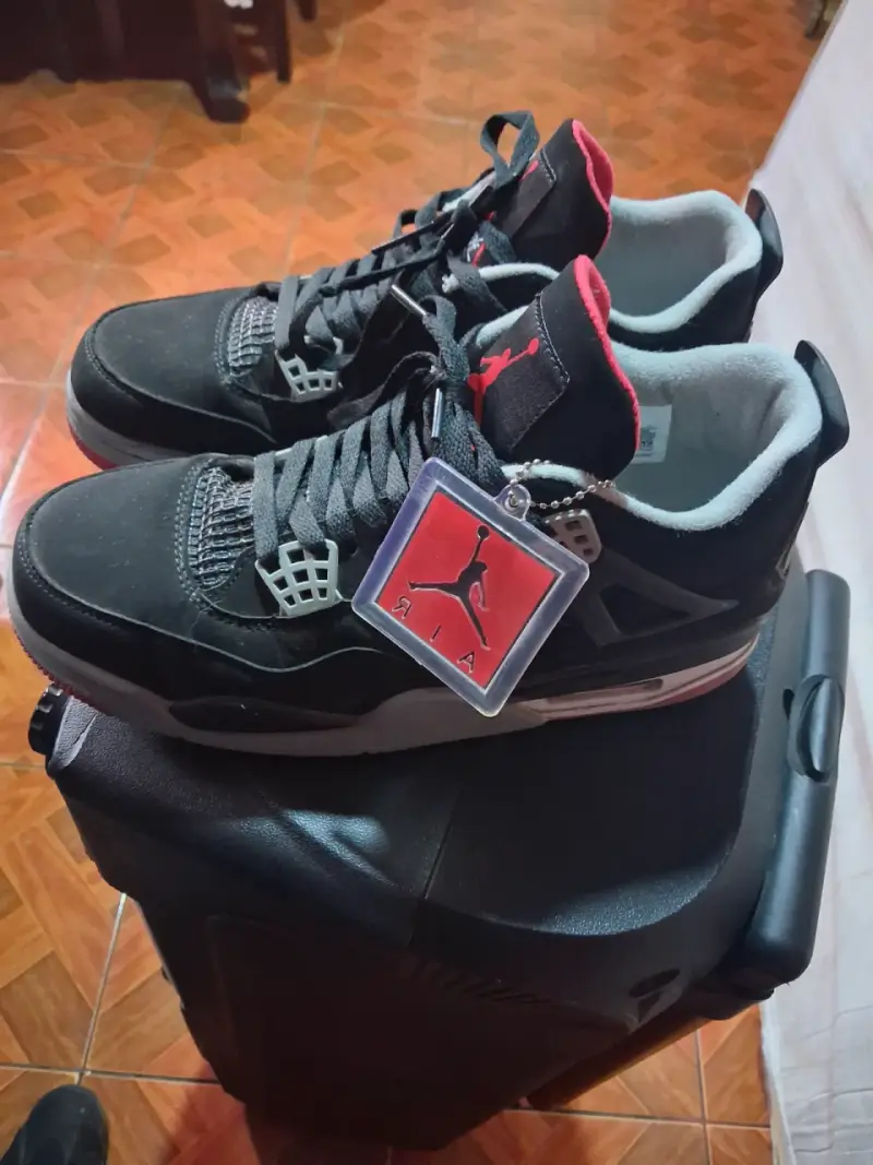 Zapatillas deportivas negras y rojas - 2