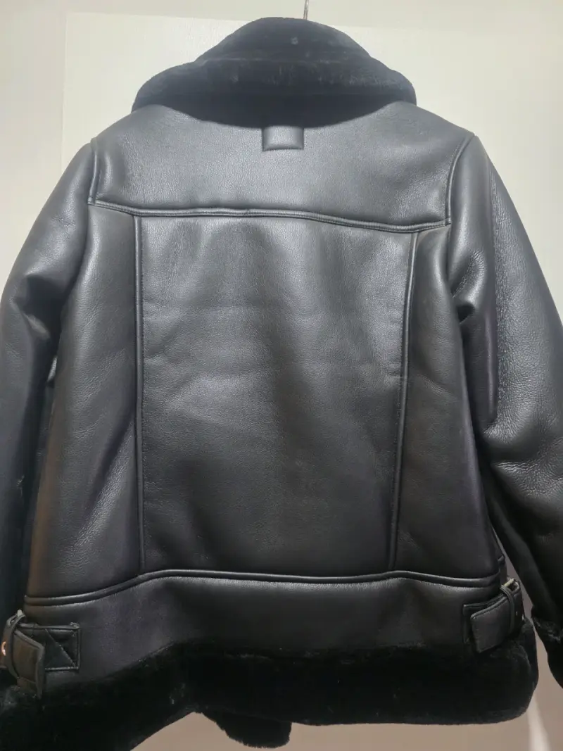 Chaqueta negra de eco cuero - 1