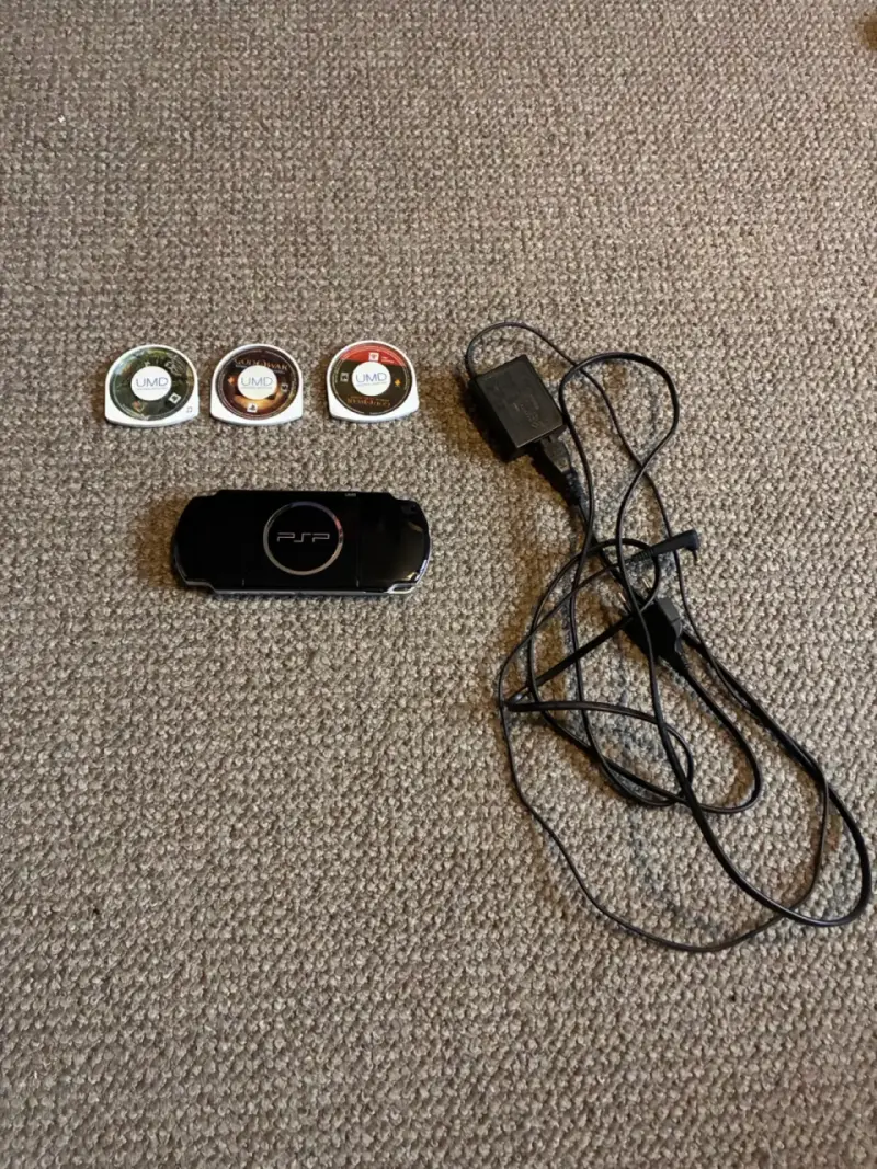 Consola portátil PSP 3000 con juegos - 2
