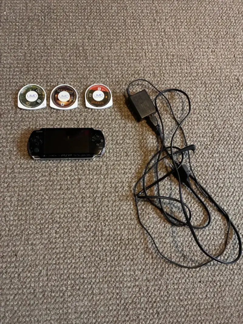Consola portátil PSP 3000 con juegos - 3