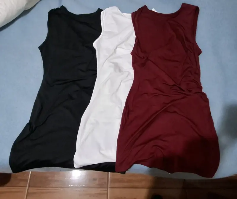 Vestidos sin mangas en colores variados - 1