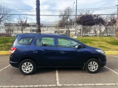 Chevrolet Spin 2017 1.8 Mecánica | 8 Pasajeros | - miniatura 3