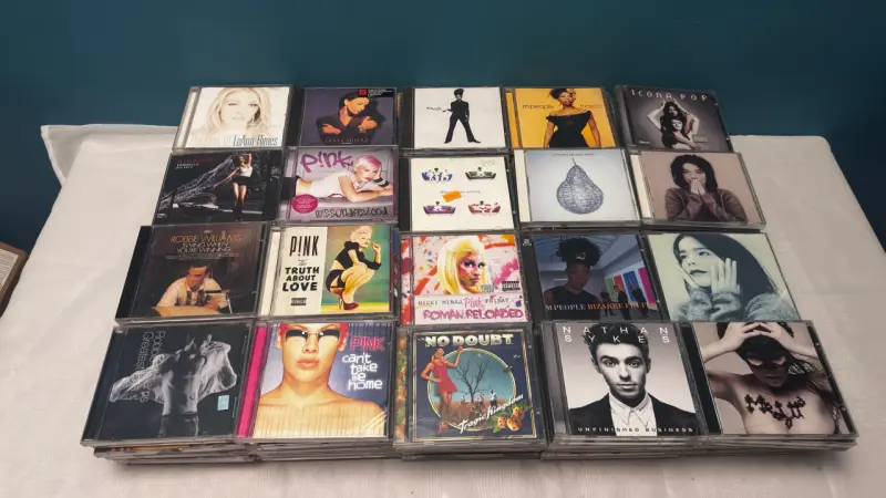 Colección de CDs musicales variados - 5