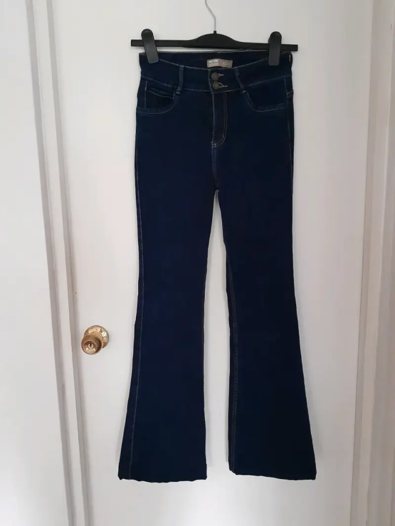 Pantalones de mezclilla acampanados Efesis - 1