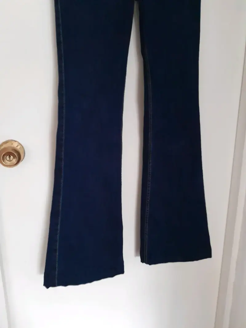 Pantalones de mezclilla acampanados Efesis - 2