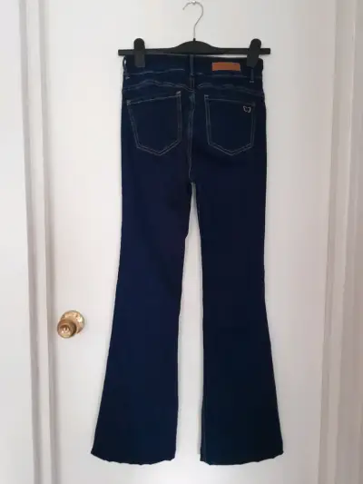 Pantalones de mezclilla acampanados Efesis - miniatura 6