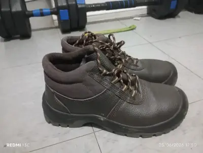 Bototos de seguridad marrones 42 - miniatura 1