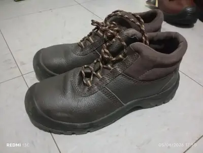 Bototos de seguridad marrones 42 - miniatura 2
