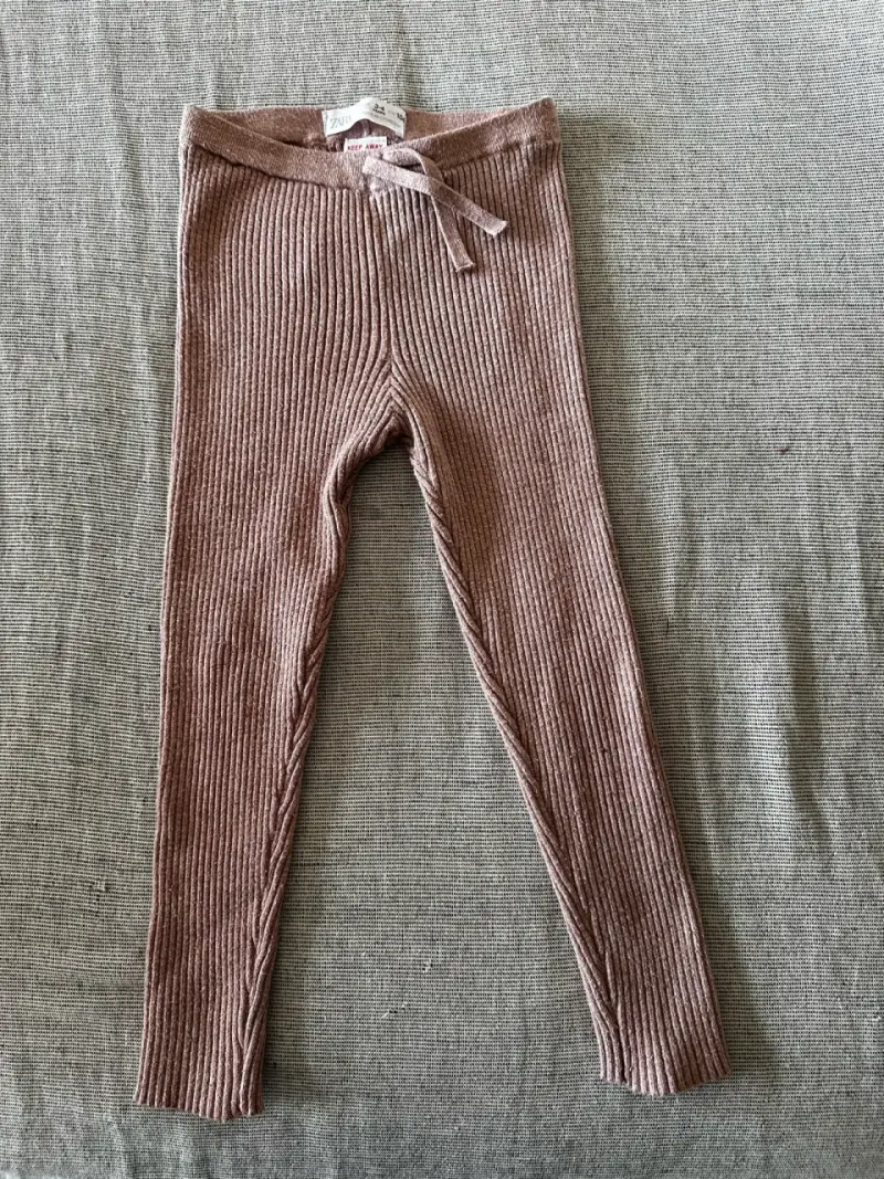 Calzas - pantalón Zara tejidos rosados talla 3-4 - 1