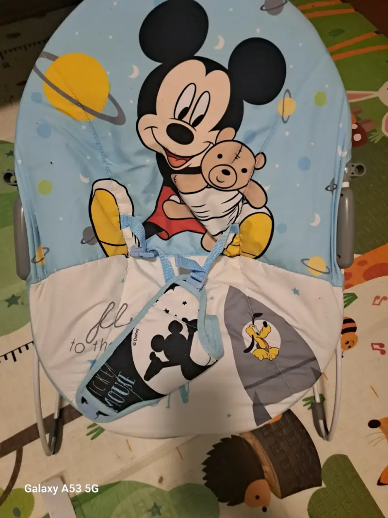 Silla mecedora Mickey Mouse