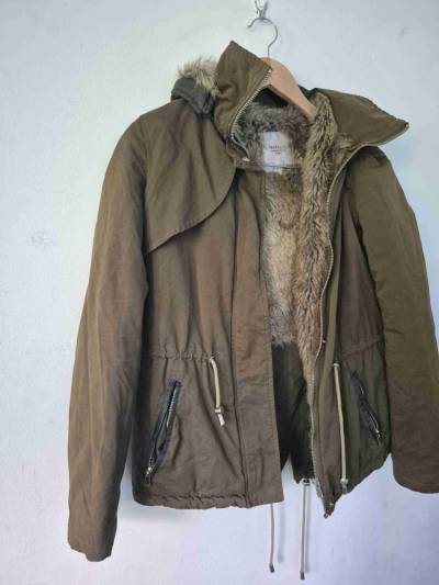 Parka Zara  con gorro y piel - miniatura 2