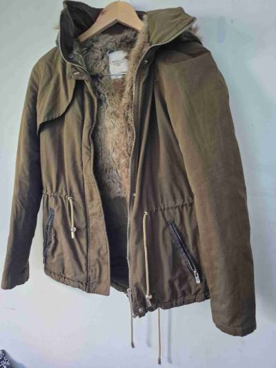 Parka Zara  con gorro y piel - miniatura 3