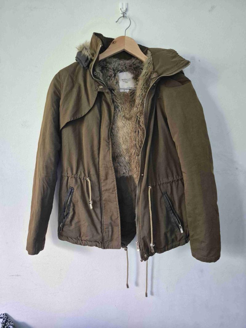 Parka Zara con gorro y piel - 4