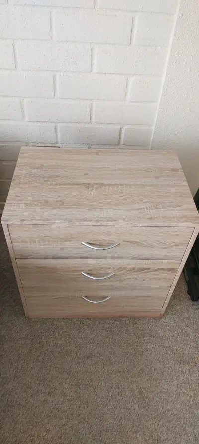 Cómoda de madera con 3 cajones - miniatura 2
