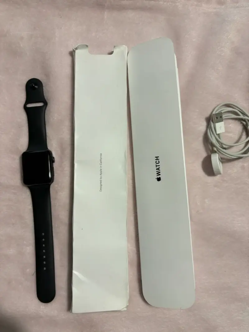 Apple Watch Series 3 42mm - 4