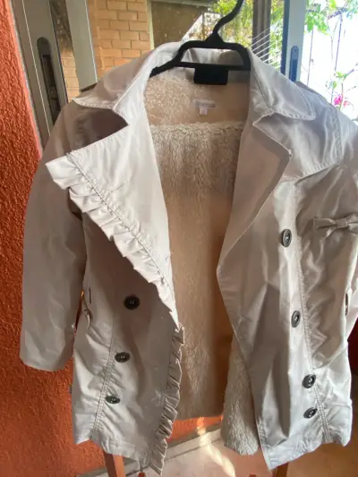 Abrigo beige con botones limonada t10 - miniatura 4